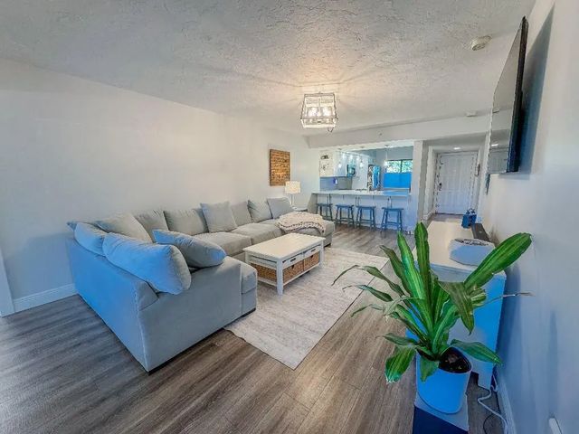 4 of 28 - 901 Seafarer Circle #101, Jupiter, FL