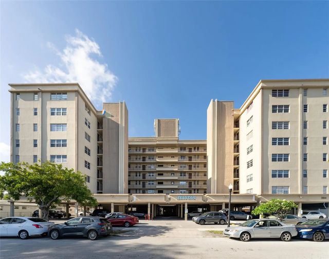 1811 Jefferson Street #304, Hollywood