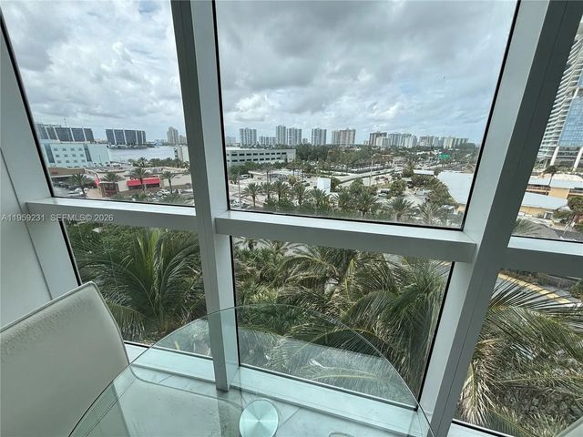 5 of 23 - 18201 Collins Avenue #801, Sunny Isles Beach, FL