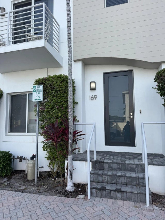 169 Se 1st Avenue, Delray Beach