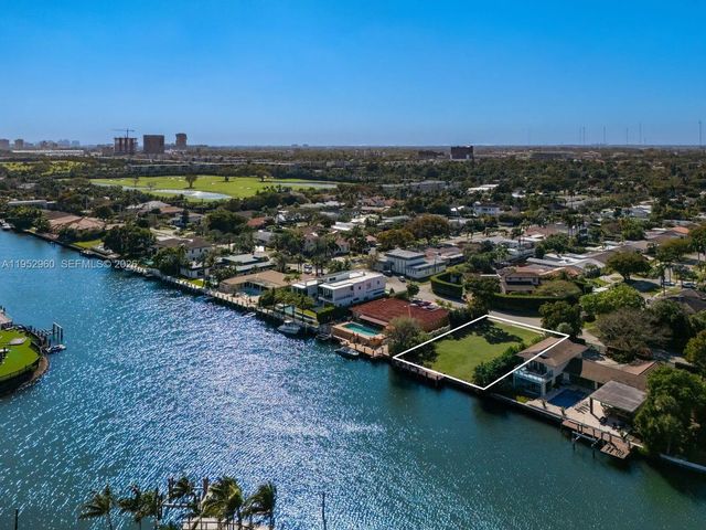 5 of 13 - 1101 Diplomat Parkway, Hollywood, FL