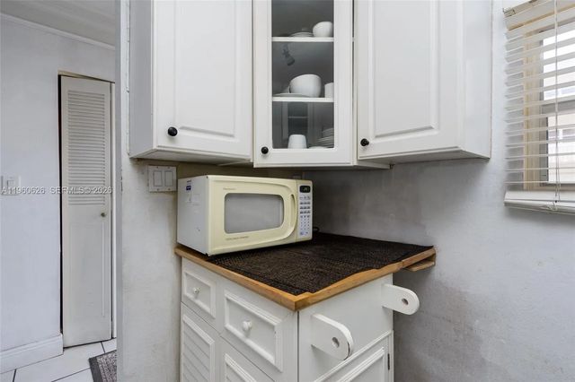 4 of 29 - 4341 Nw 16th Street #101, Lauderhill, FL