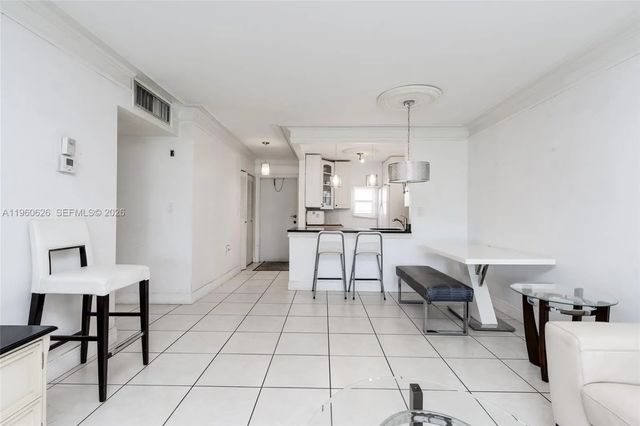 5 of 29 - 4341 Nw 16th Street #101, Lauderhill, FL