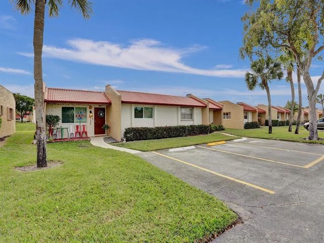 3 of 39 - 138 Lake Barbara Drive #138, West Palm Beach, FL