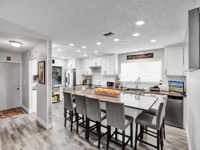 4 of 39 - 138 Lake Barbara Drive #138, West Palm Beach, FL