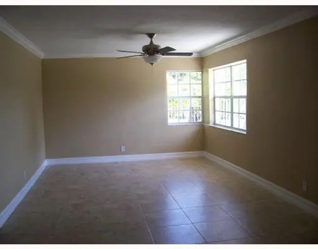 3 of 11 - 711 Fernwood Drive, West Palm Beach, FL