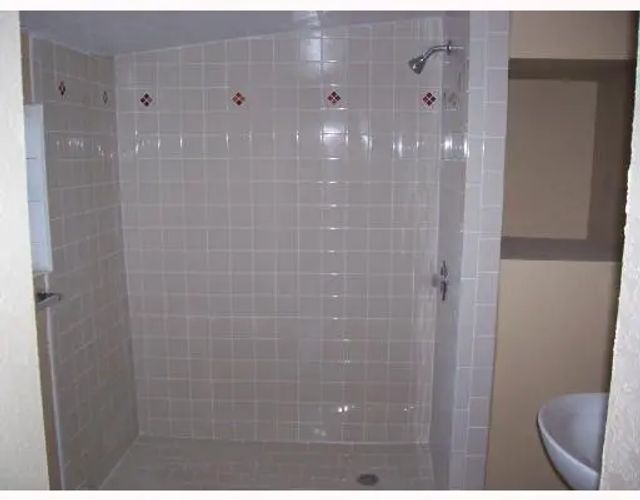 4 of 11 - 711 Fernwood Drive, West Palm Beach, FL