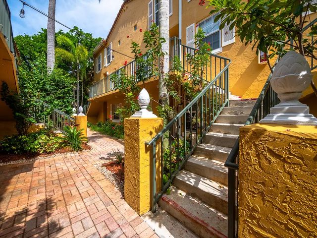 3 of 31 - 1020 Lake Shore Drive #202, Lake Park, FL