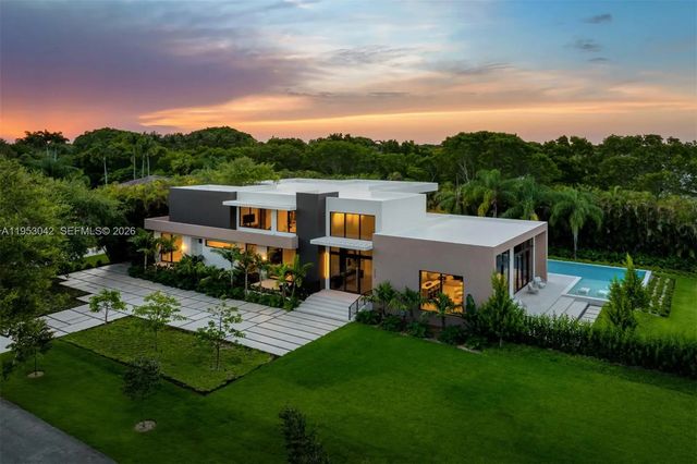 5825 Sw 111th Terrace, Pinecrest