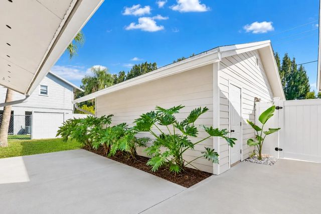 4 of 43 - 8074 Se River Lane, Stuart, FL