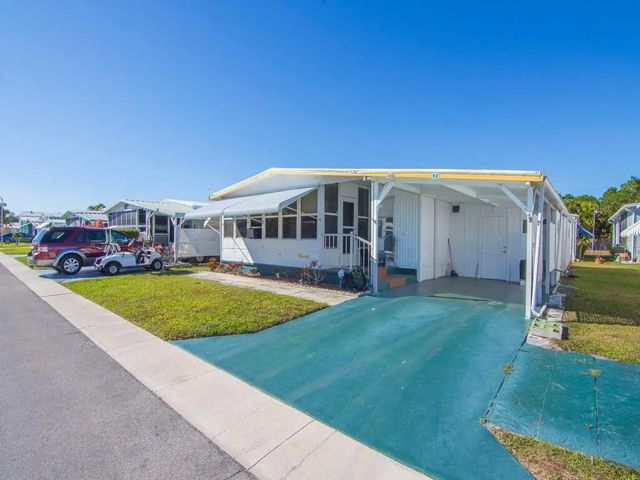 4 of 25 - 4800 Se Federal Highway ##93, Stuart, FL