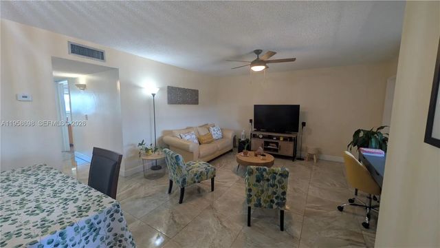 5300 Washington Street #t324, Hollywood