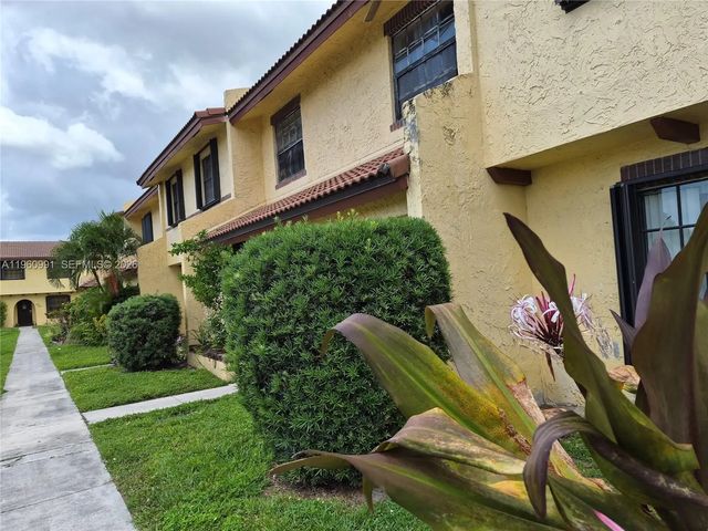 3 of 23 - 2747 Nw 47th Lane #3006, Lauderdale Lakes, FL