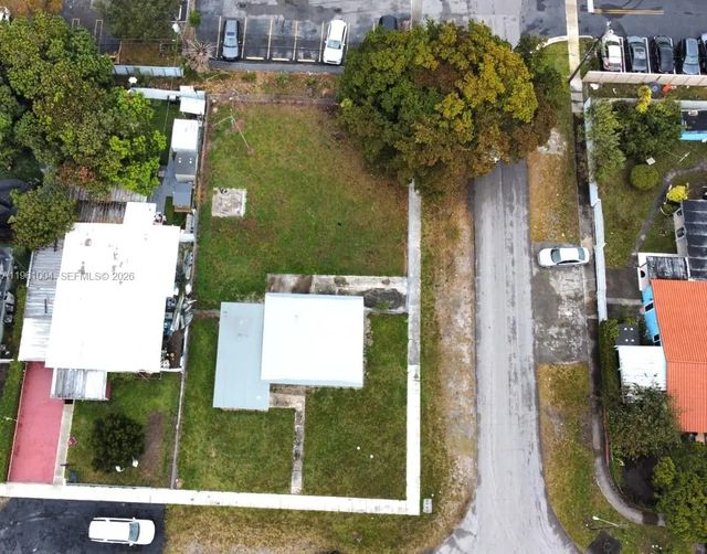 691 E 48th Street, Hialeah