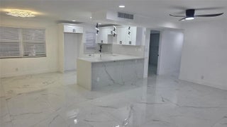 Photo of Listing #F10550874