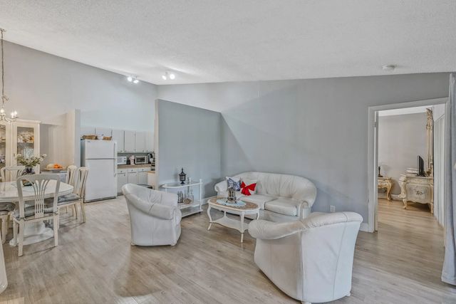 4 of 14 - 6544 Chasewood Drive #h, Jupiter, FL