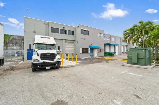 8000 Nw 68th Street, Medley
