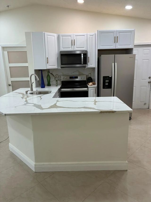 2 of 21 - 465 Nw 20th Avenue, Pompano Beach, FL