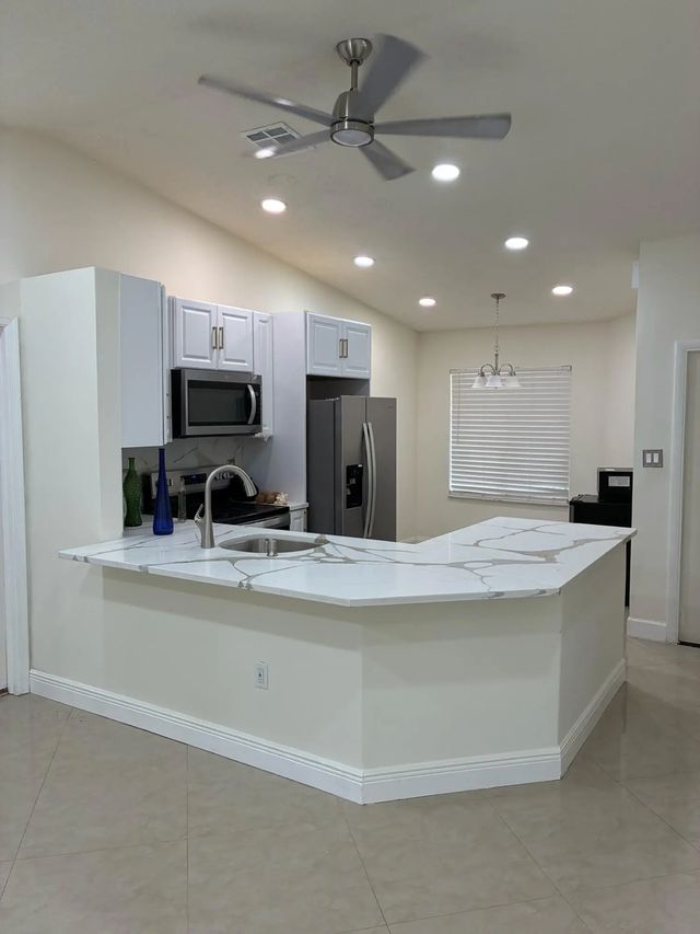 5 of 21 - 465 Nw 20th Avenue, Pompano Beach, FL