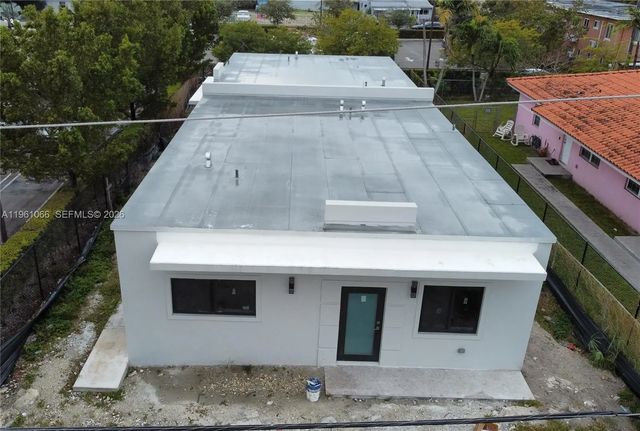 2 of 3 - 2474 W 4th Court, Hialeah, FL