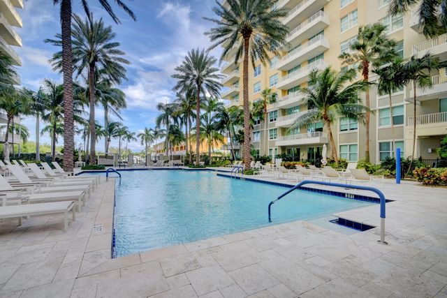 4 of 75 - 625 Casa Loma Boulevard #403, Boynton Beach, FL