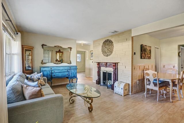 5 of 41 - 2400 Desoto Drive, Miramar, FL