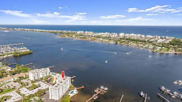 231 E Lantana Road #402, Lantana