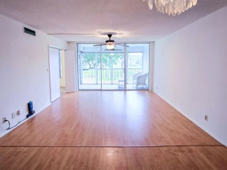 Photo of Listing #R11161782