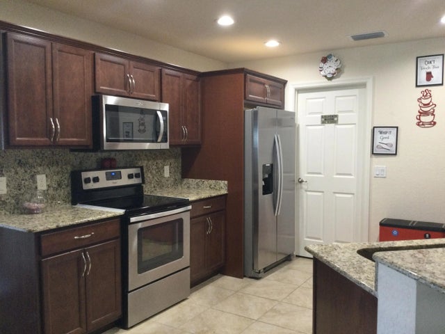 Photo of Listing #R11161814