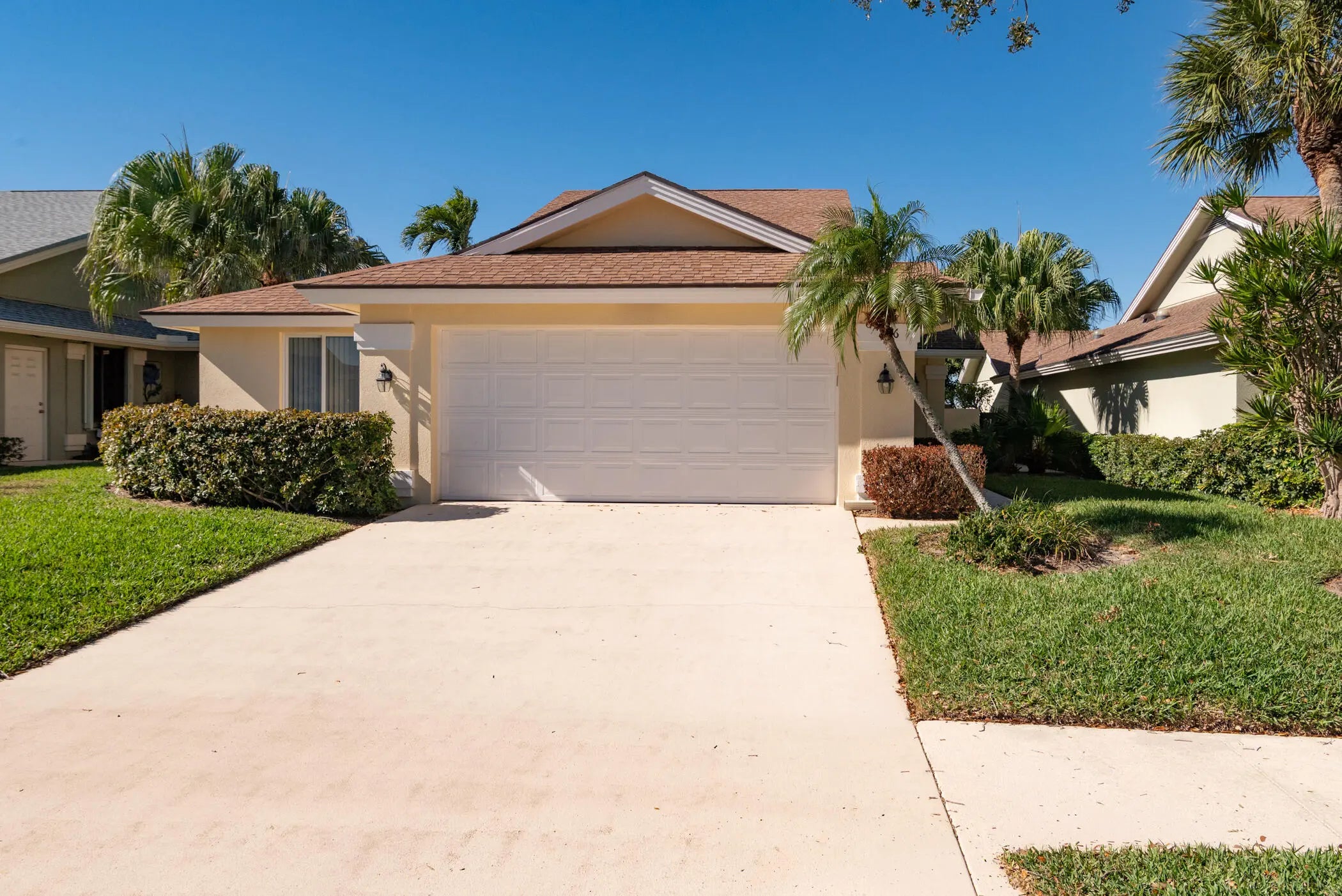 RIDGE AT THE BLUFFS Residential listing - MLS R11161878, Jupiter FL