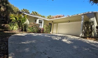 Photo of Listing #F10550690