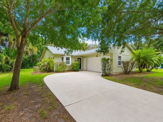 722 Wentworth Street, Sebastian
