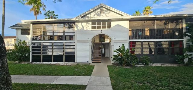 2 of 7 - 18965 Nw 62nd Avenue #202, Hialeah, FL