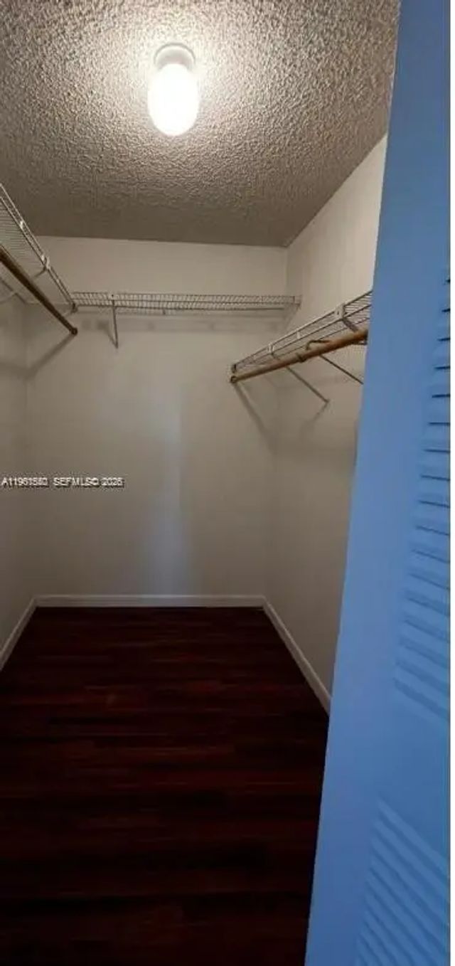 5 of 7 - 18965 Nw 62nd Avenue #202, Hialeah, FL