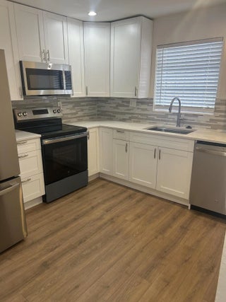 Photo of Listing #R11161937