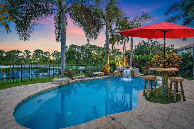 Photo of Listing #R11161952