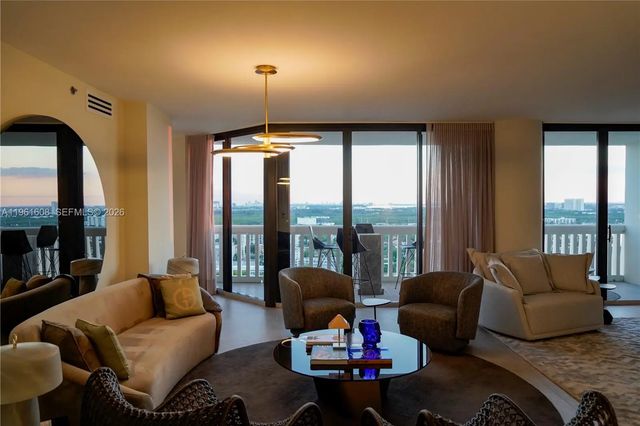 4 of 40 - 2000 Island Boulevard #2404, Aventura, FL