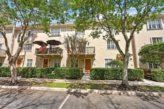 Photo of Listing #R11161968