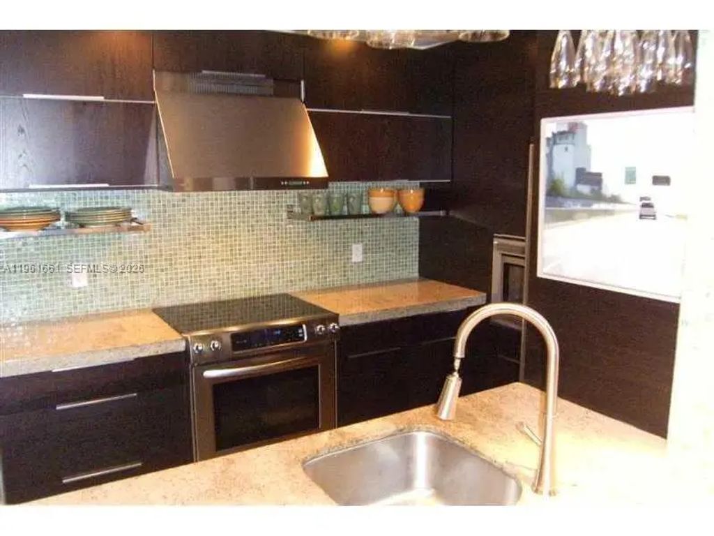 2642 Nw 33rd Street #1905, Oakland Park
