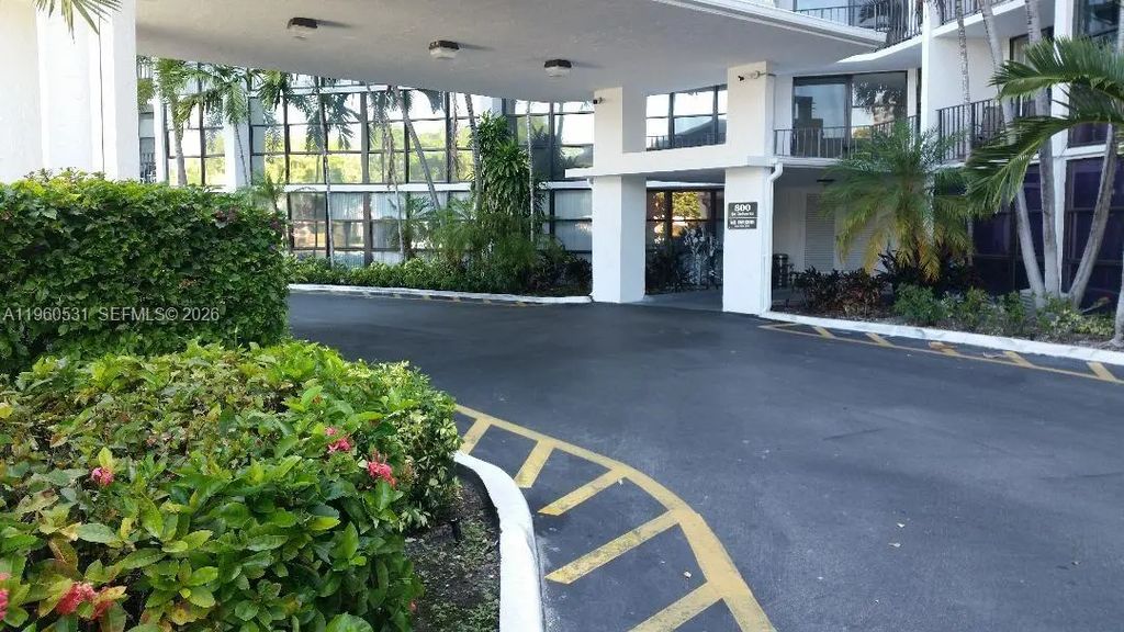 800 Parkview Drive #416, Hallandale Beach