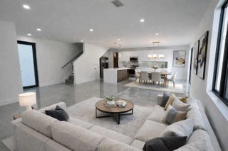 Photo of Listing #F10551086