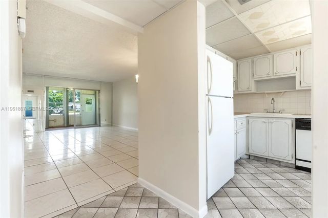 5 of 23 - 7877 Golf Cir Drive #108, Margate, FL