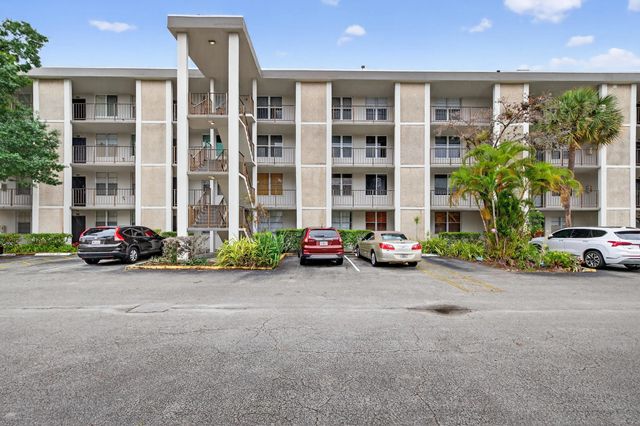 4850 Nw 29 Court #327, Lauderdale Lakes