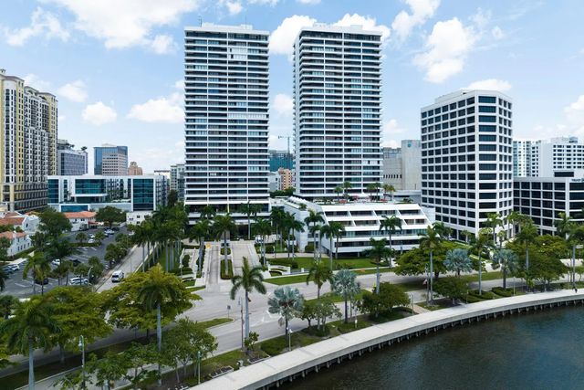 4 of 40 - 525 S Flagler Drive #20b/c, West Palm Beach, FL