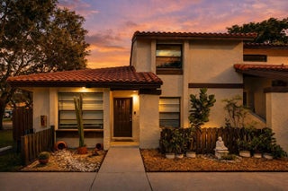 Photo of Listing #F10550280