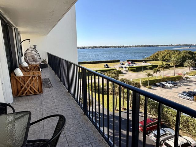 5 of 50 - 3460 S Ocean Boulevard #5110, Palm Beach, FL