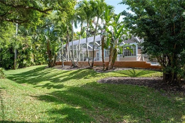 4 of 42 - 137 38th Court, Vero Beach, FL