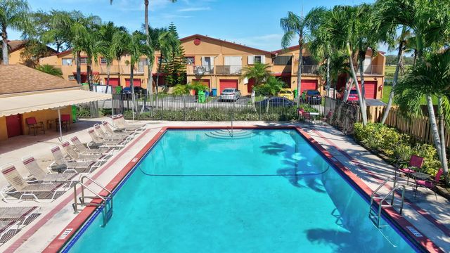 2 of 27 - 2751 E Sunrise Lakes Drive #204, Sunrise, FL