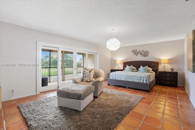 4 of 55 - 400 Nw 127th Avenue #13, Plantation, FL
