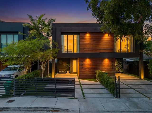 255 Nw 39th Street, Miami